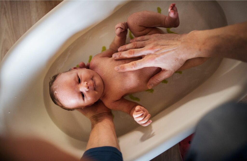 premier bain bébé